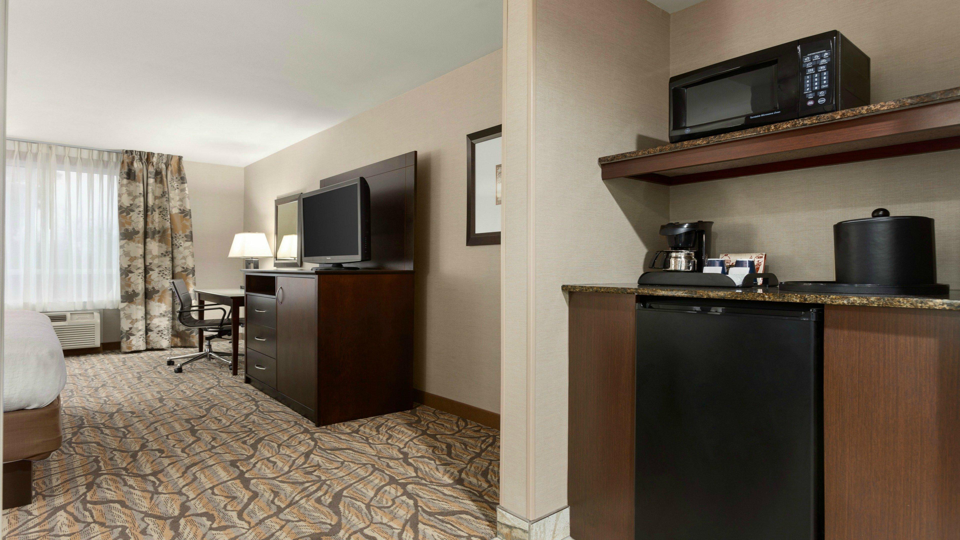 Holiday Inn Hotel & Suites Gateway By Ihg Williamsburg Exterior foto