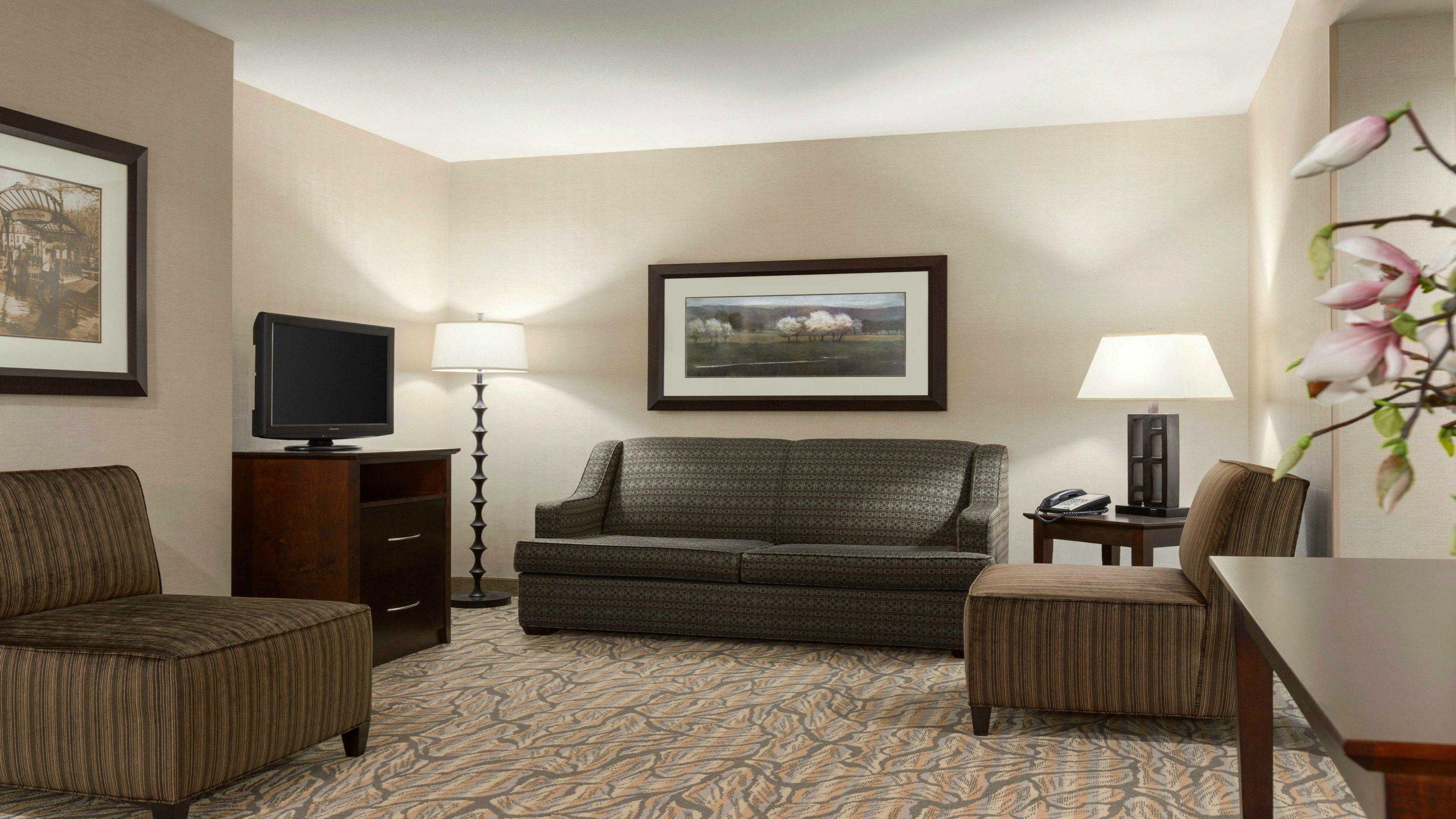 Holiday Inn Hotel & Suites Gateway By Ihg Williamsburg Exterior foto