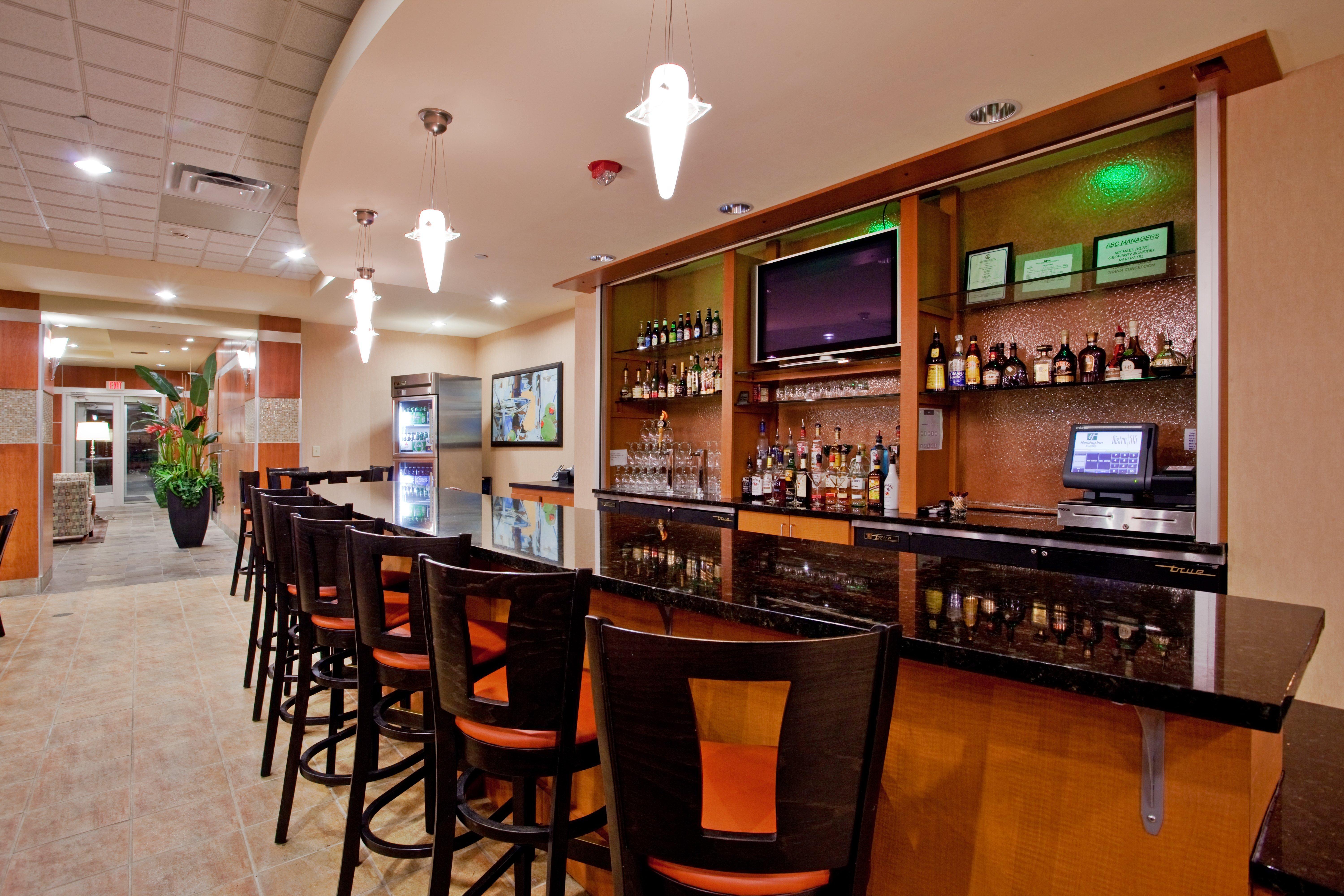 Holiday Inn Hotel & Suites Gateway By Ihg Williamsburg Exterior foto