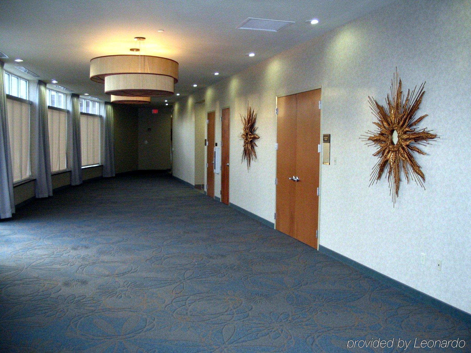 Holiday Inn Hotel & Suites Gateway By Ihg Williamsburg Exterior foto